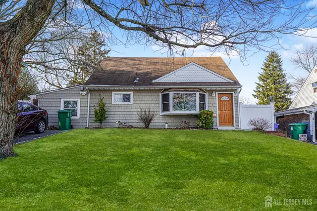 $515,000 | 7 Walnut Lane, Parlin, NJ 08859