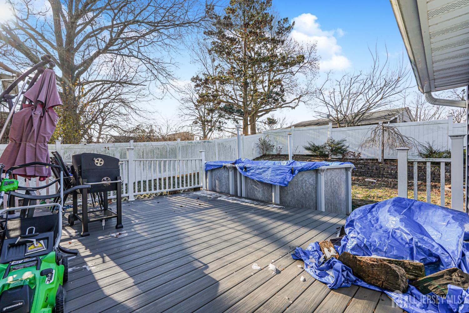 7 Walnut Lane Parlin, NJ 08859 - Photo 22 of 23 a view of a backyard with sitting area