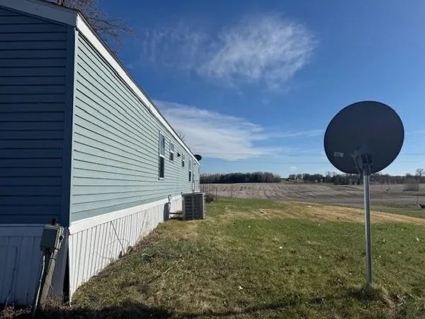 $1,600 | 6 260th Street, Osceola, WI 54020