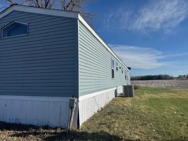$1,600 | 6 260th Street, Osceola, WI 54020