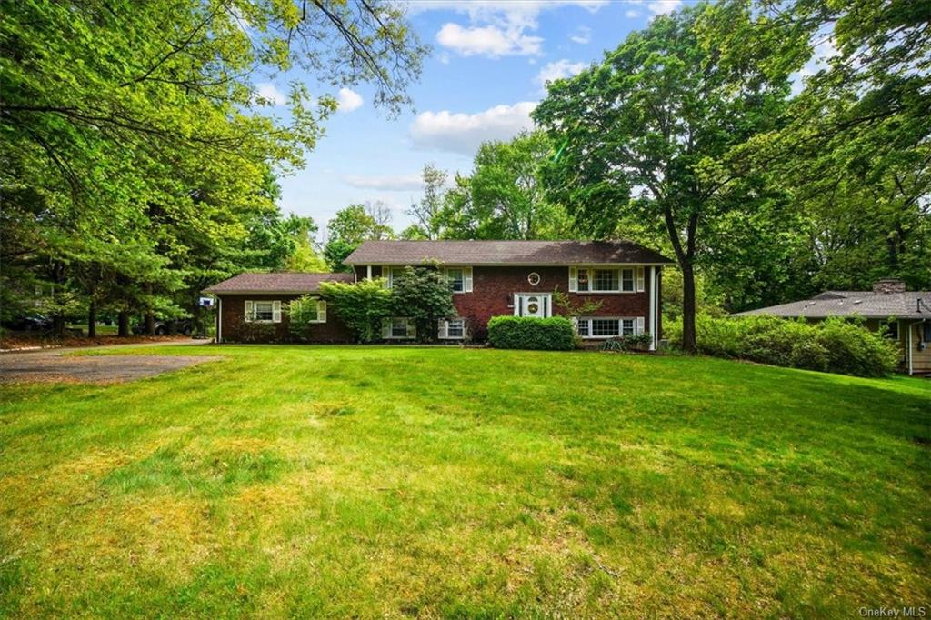 24 Victory Road, Suffern, NY 10901 Compass