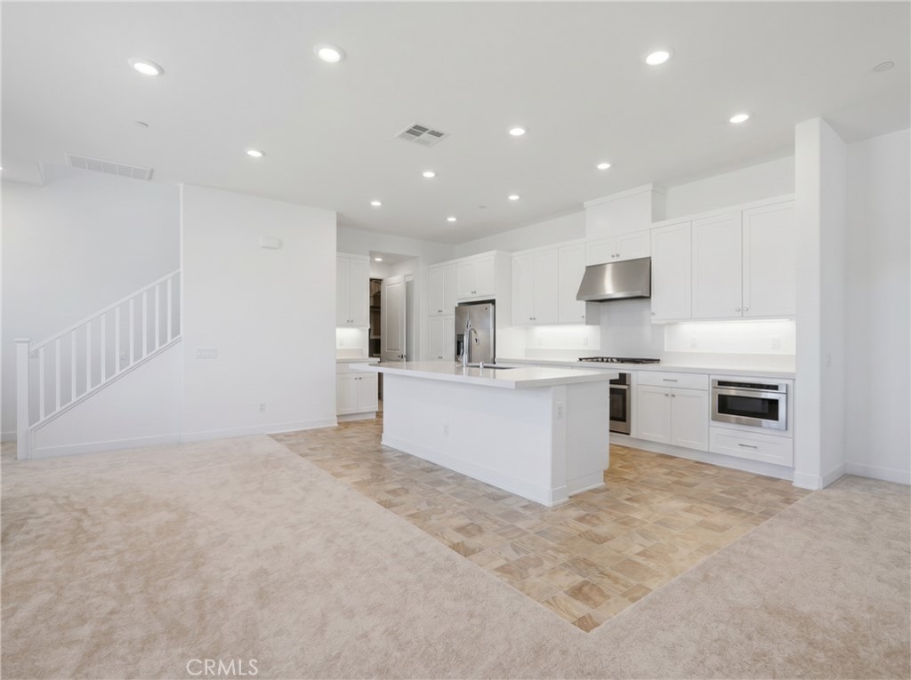 26729 Blue Hls Loop Valencia, CA 91381 - Photo 3 of 51 REMOVED PERSONAL ITEMS WITH AI