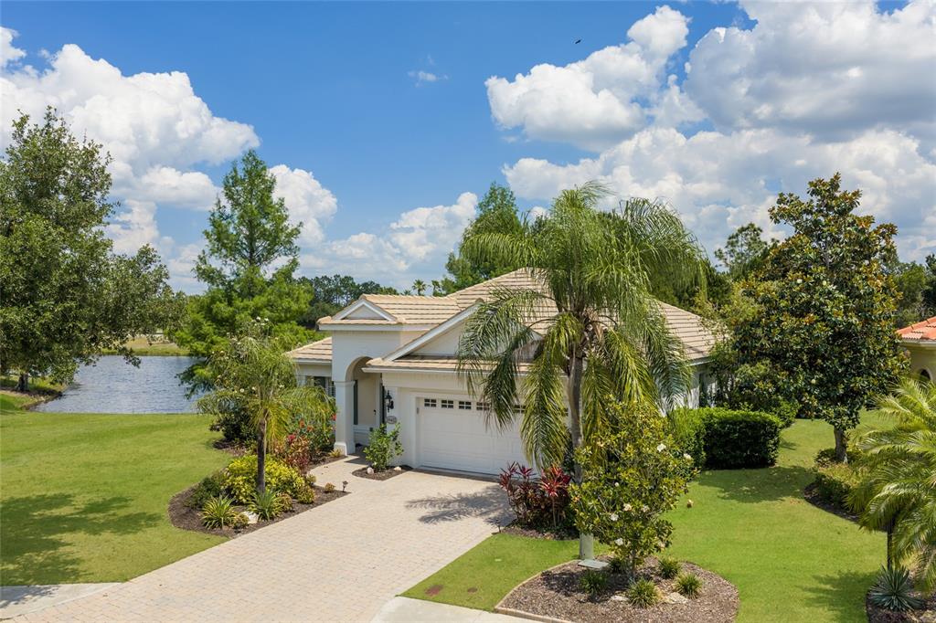 15422 Helmsdale Place Lakewood Ranch, FL 34202 - Photo 1 of 64