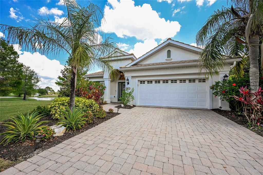 15422 Helmsdale Place Lakewood Ranch, FL 34202 - Photo 4 of 64