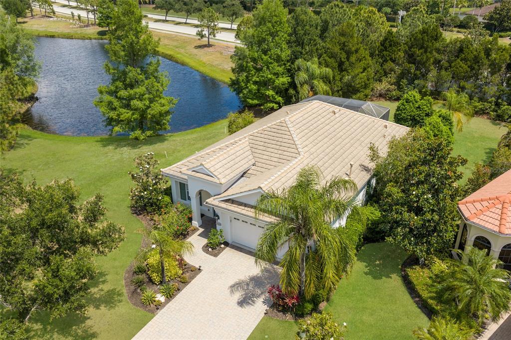 15422 Helmsdale Place Lakewood Ranch, FL 34202 - Photo 6 of 64