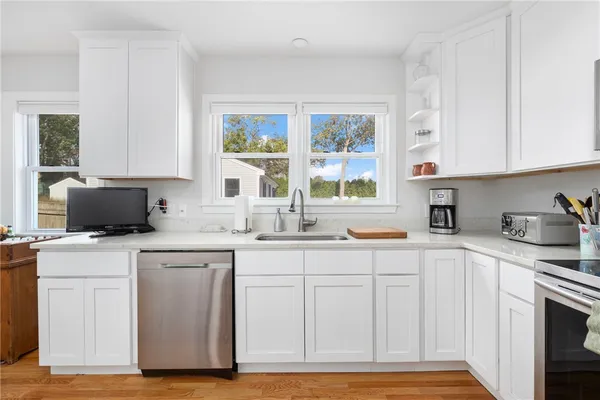 $3,450 | 6 Cliff Terrace, Newport, RI 02840