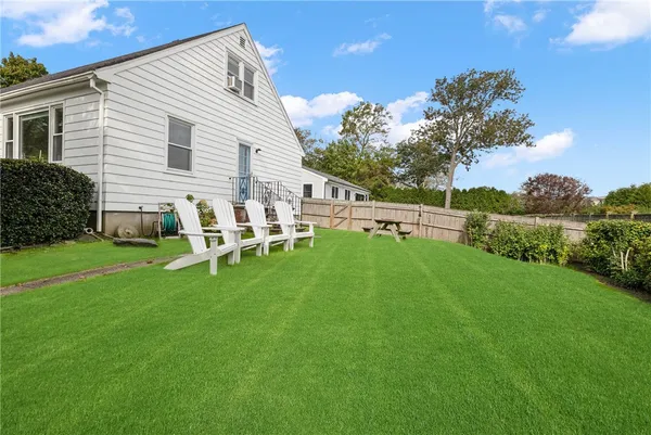 $3,450 | 6 Cliff Terrace, Newport, RI 02840