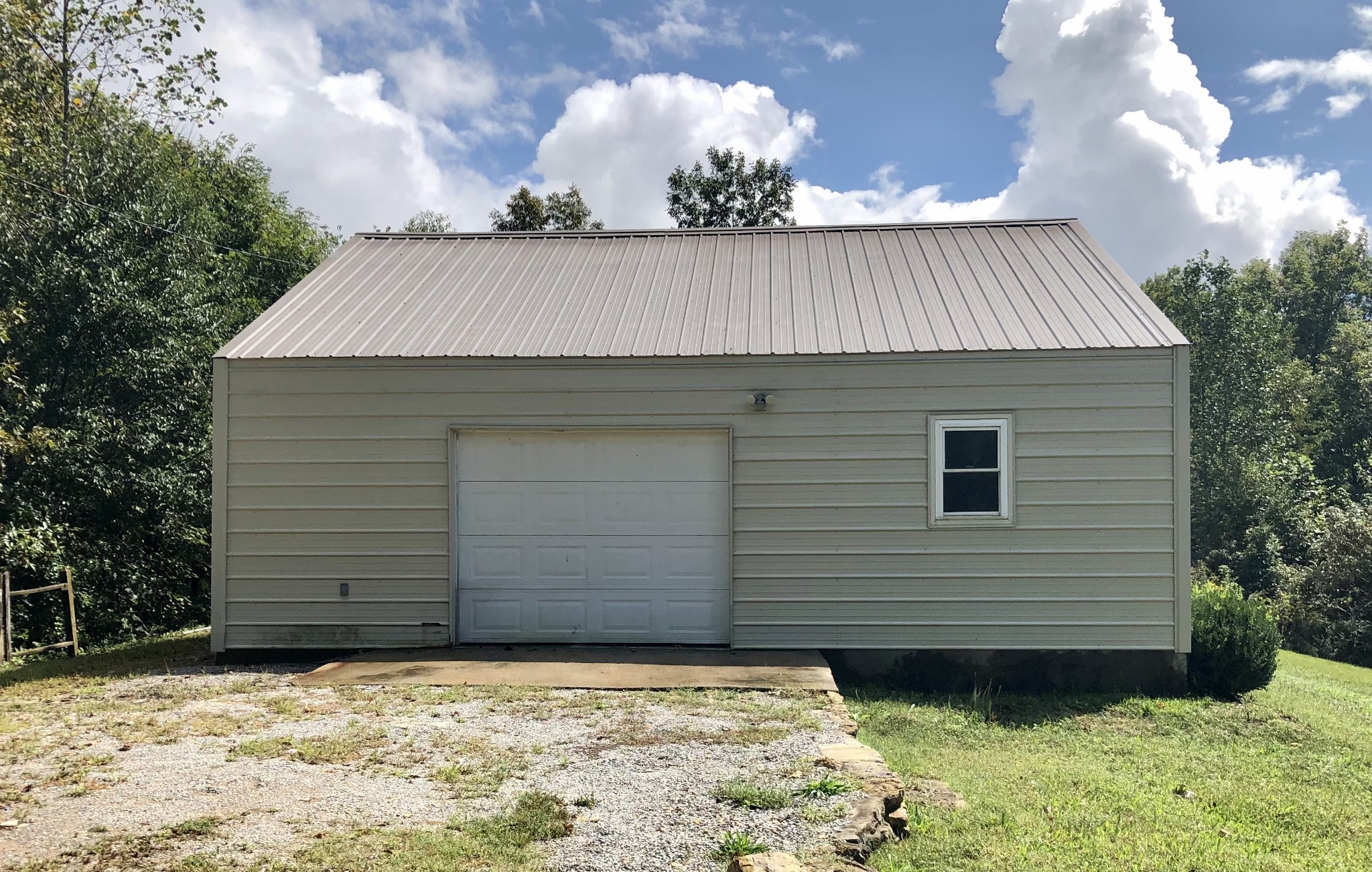 112 Rigling Road Loretto, TN 38469 - Photo 3 of 14