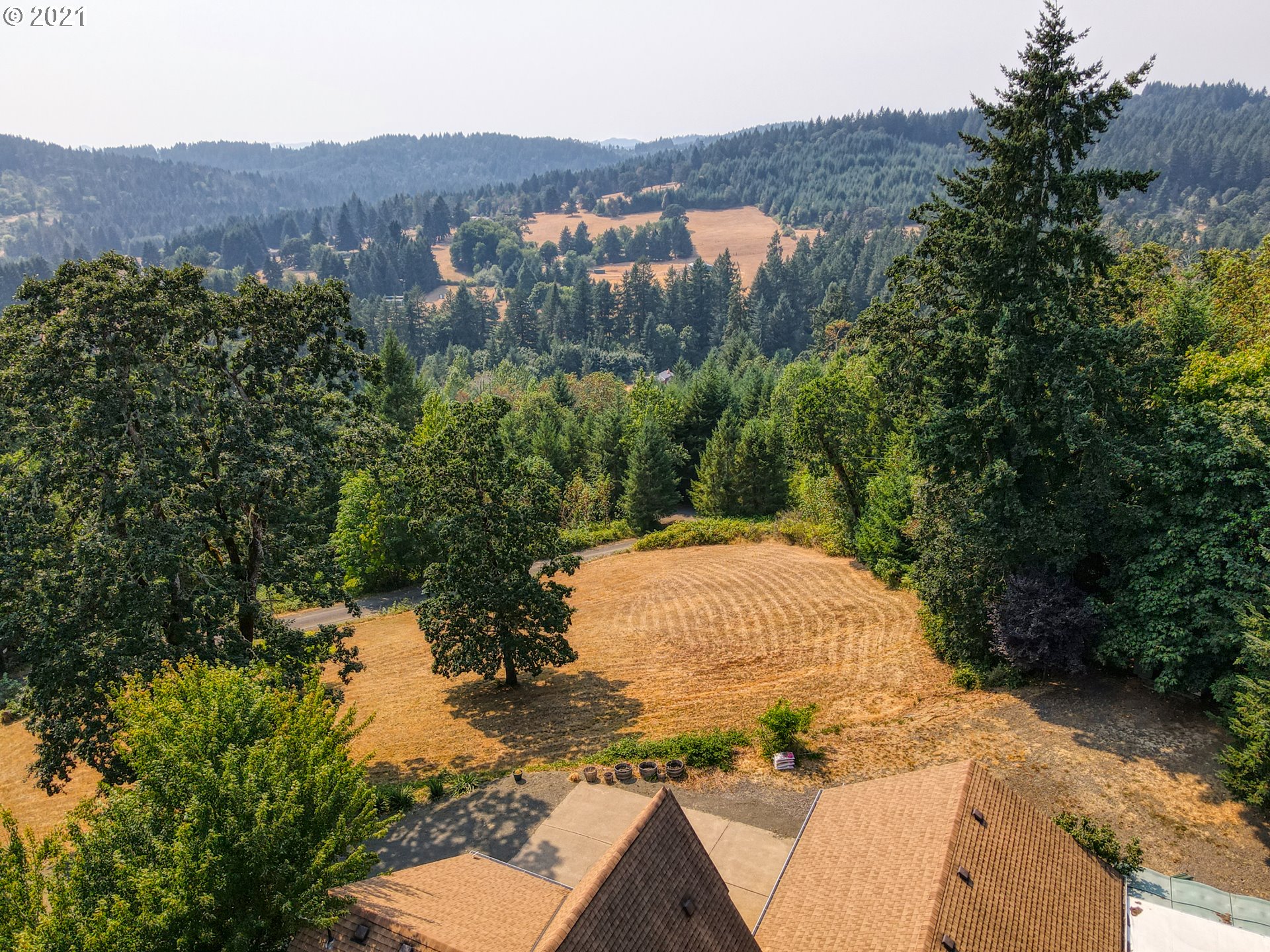 25395 Lawrence Road Junction City, OR 97448 - Photo 3 of 32 Gallery Image 3