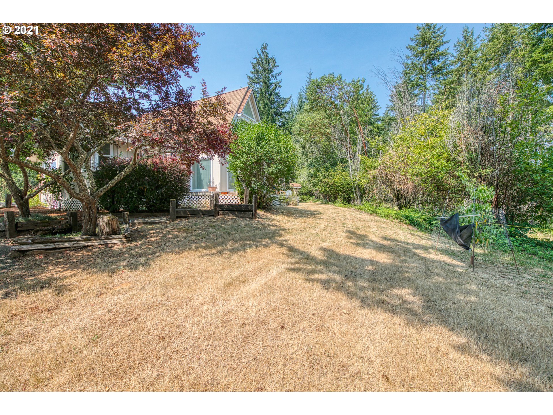 25395 Lawrence Road Junction City, OR 97448 - Photo 8 of 32 Gallery Image 8