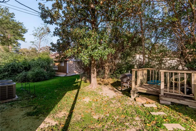 $1,200 | 2118 Avenue M, Unit A, Huntsville, TX 77340