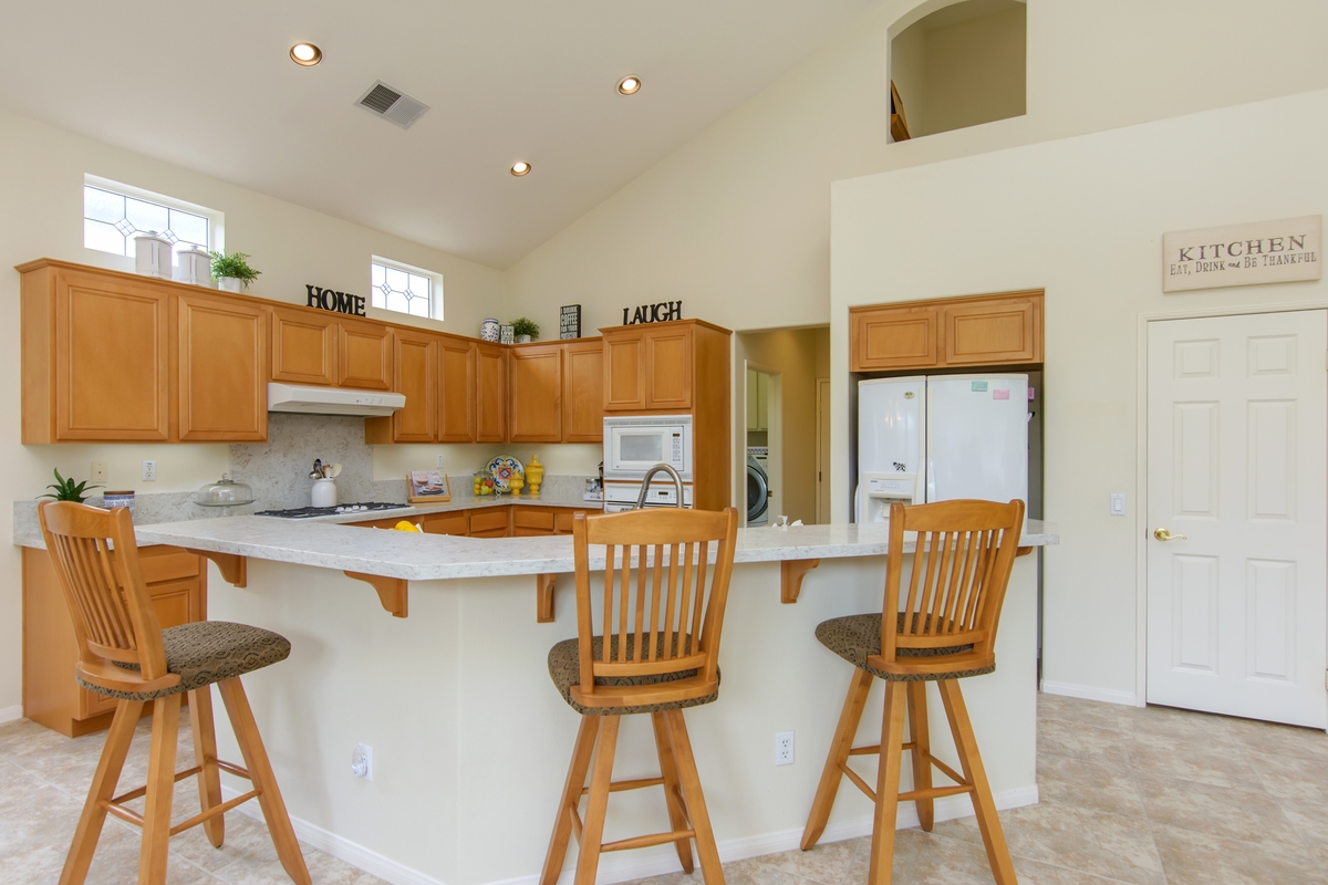 2102 Sun Valley Road San Marcos, CA 92078 - Photo 8 of 25
