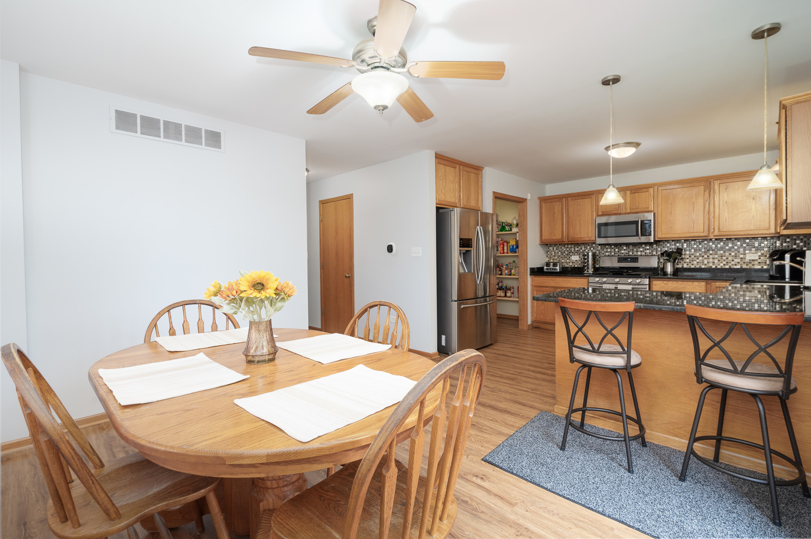 844 Yorkshire Terrace Crete, IL 60417 - Photo 3 of 29 Gallery Image 3