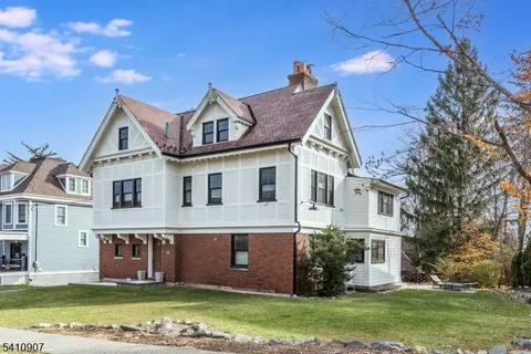 front view of house with a yard