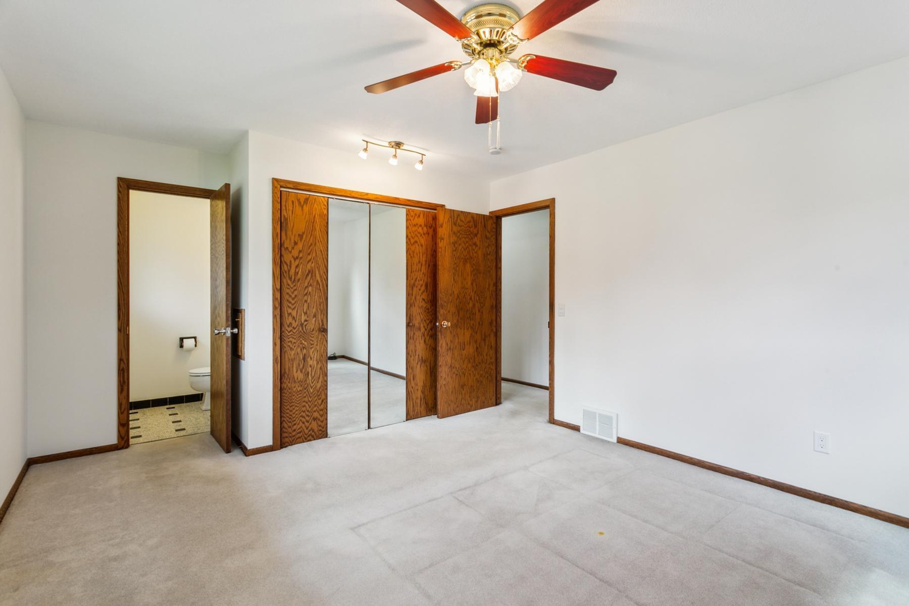 10625 Utica Road South Bloomington, MN 55437 - Photo 17 of 33 Gallery Image 17