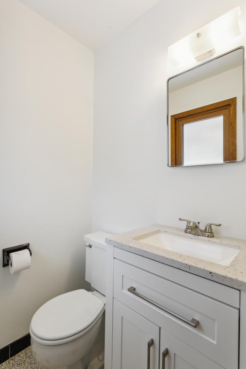 10625 Utica Road South Bloomington, MN 55437 - Photo 18 of 33 Gallery Image 18