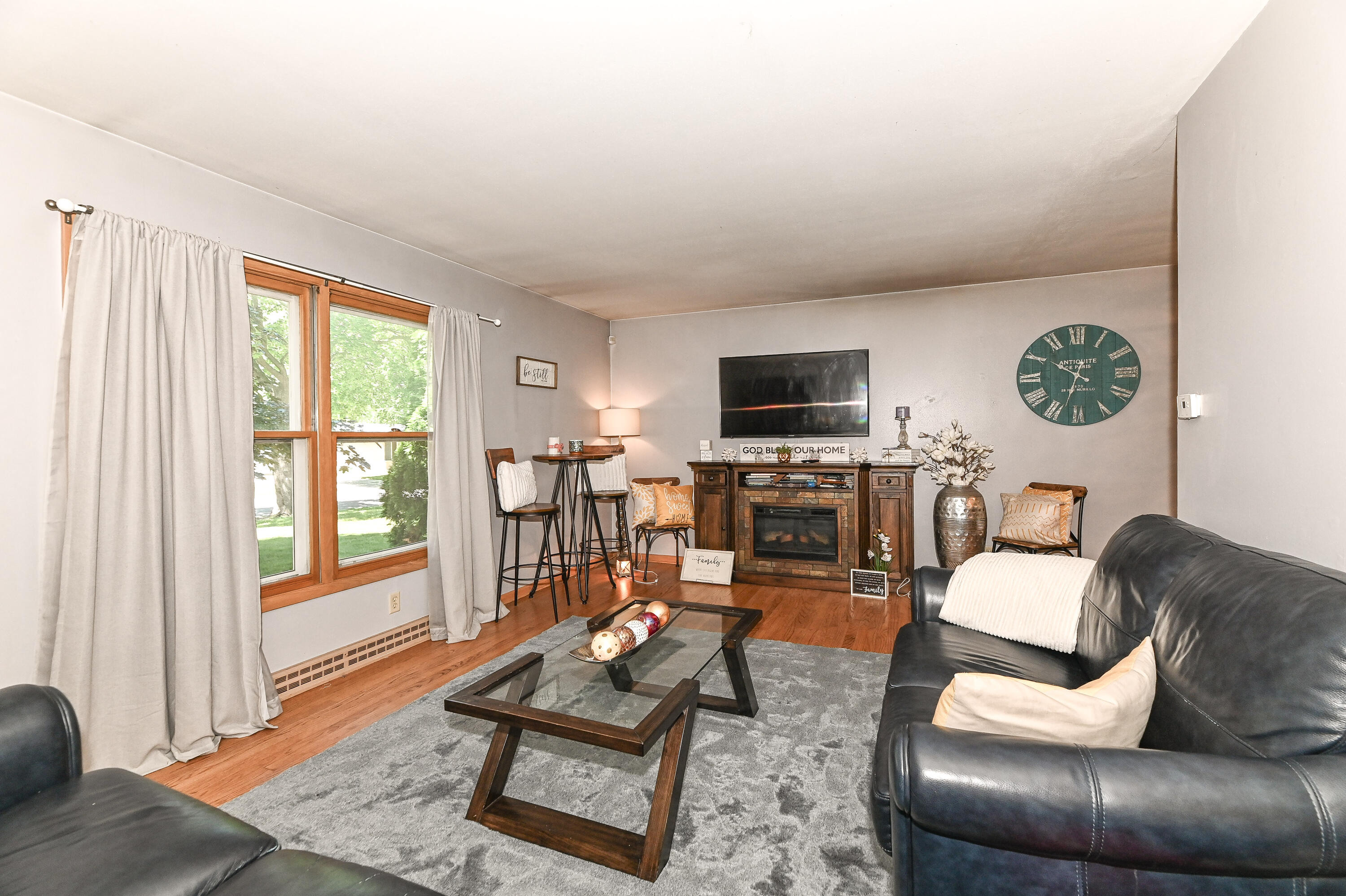 7524 North 90th Street Milwaukee, WI 53224 - Photo 7 of 29 N 90th-9