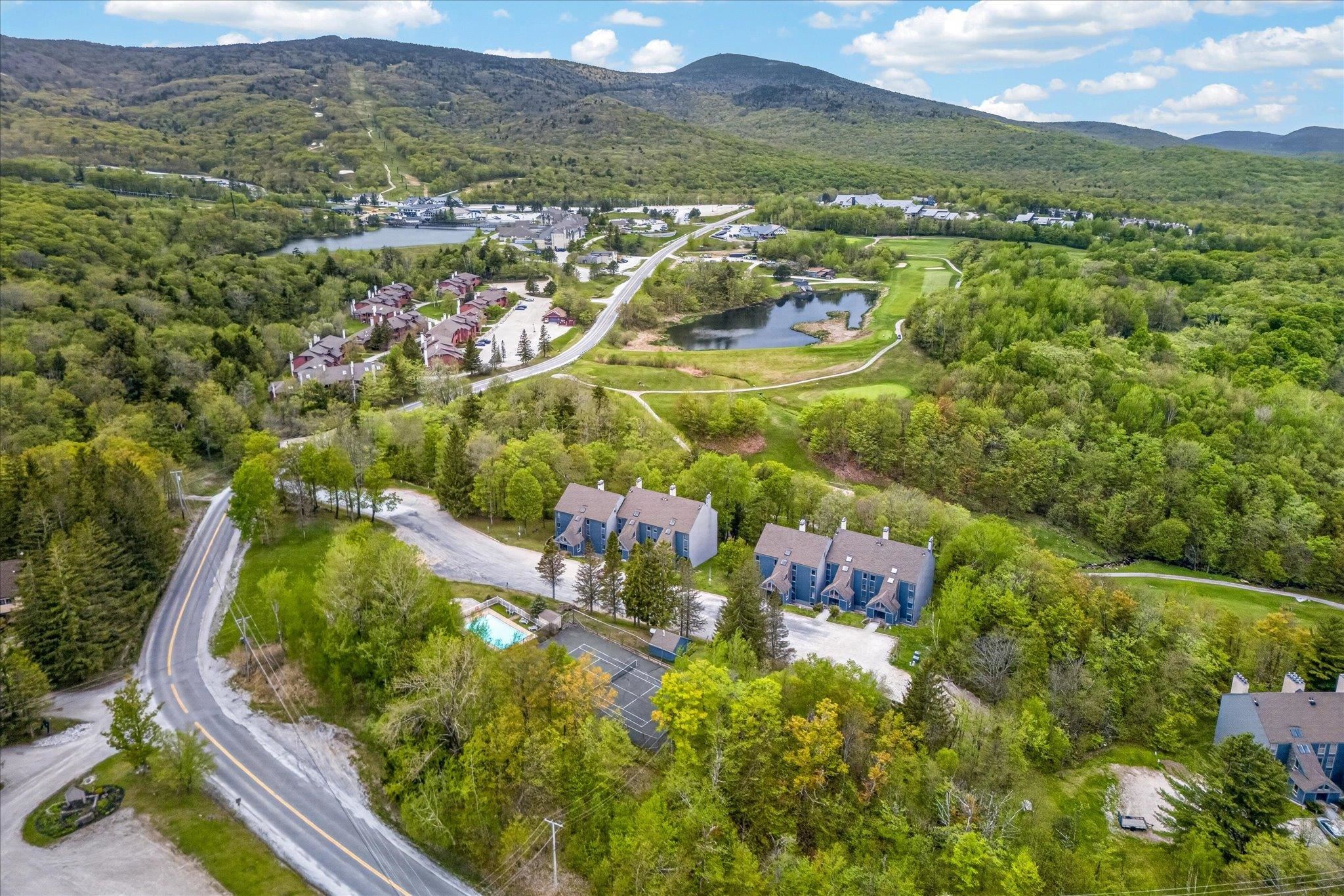 695 East Mountain Road, Unit E7 Killington, VT 05751 - Photo 31 of 32