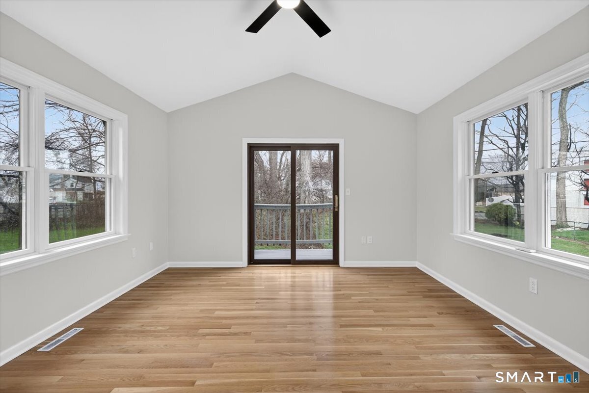 321 Franklin Road Hamden, CT 06517 - Photo 12 of 32