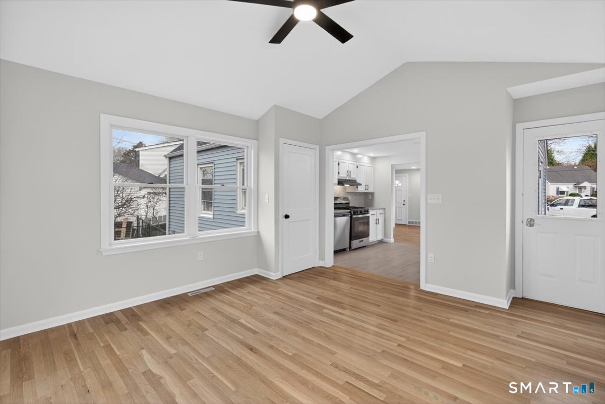 321 Franklin Road Hamden, CT 06517 - Photo 13 of 32