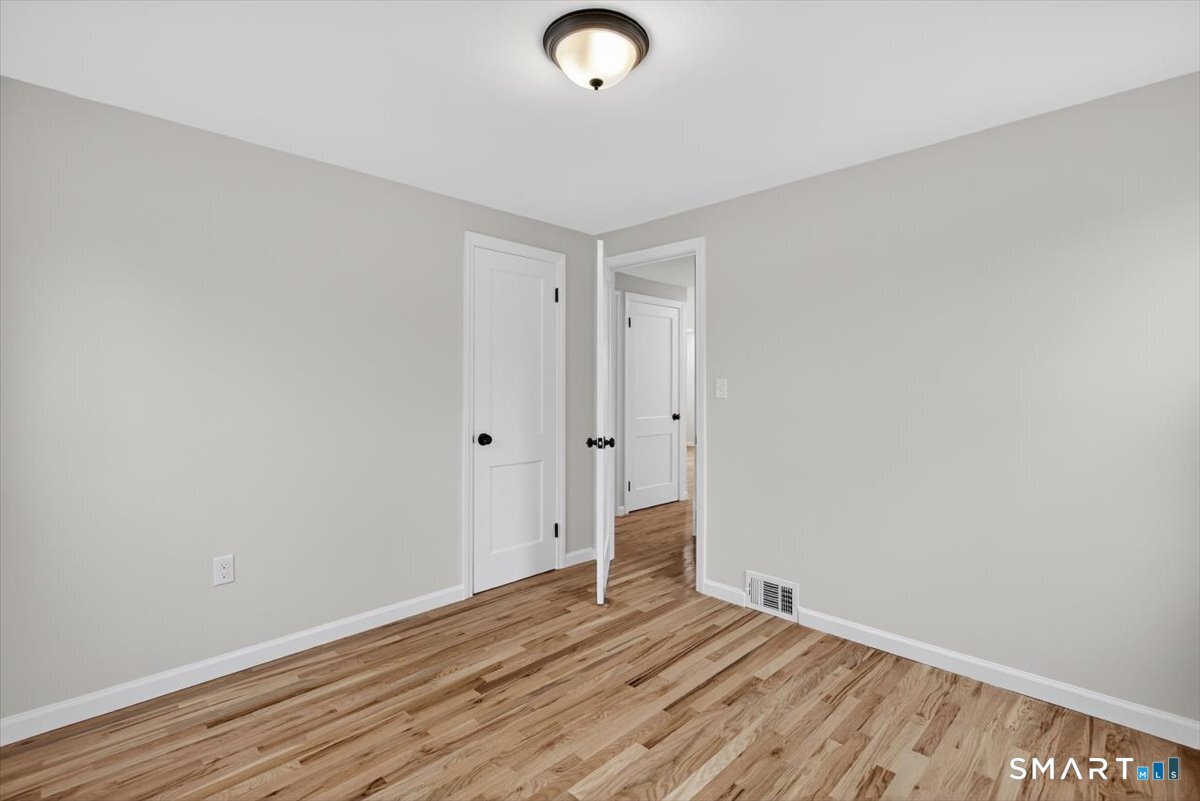 321 Franklin Road Hamden, CT 06517 - Photo 17 of 32