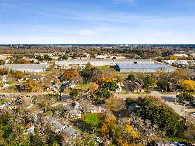 $89,000 | 1302 North Sims Avenue, Bryan, TX 77803