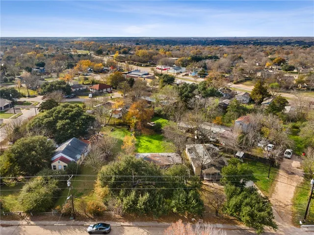 $89,000 | 1302 North Sims Avenue, Bryan, TX 77803