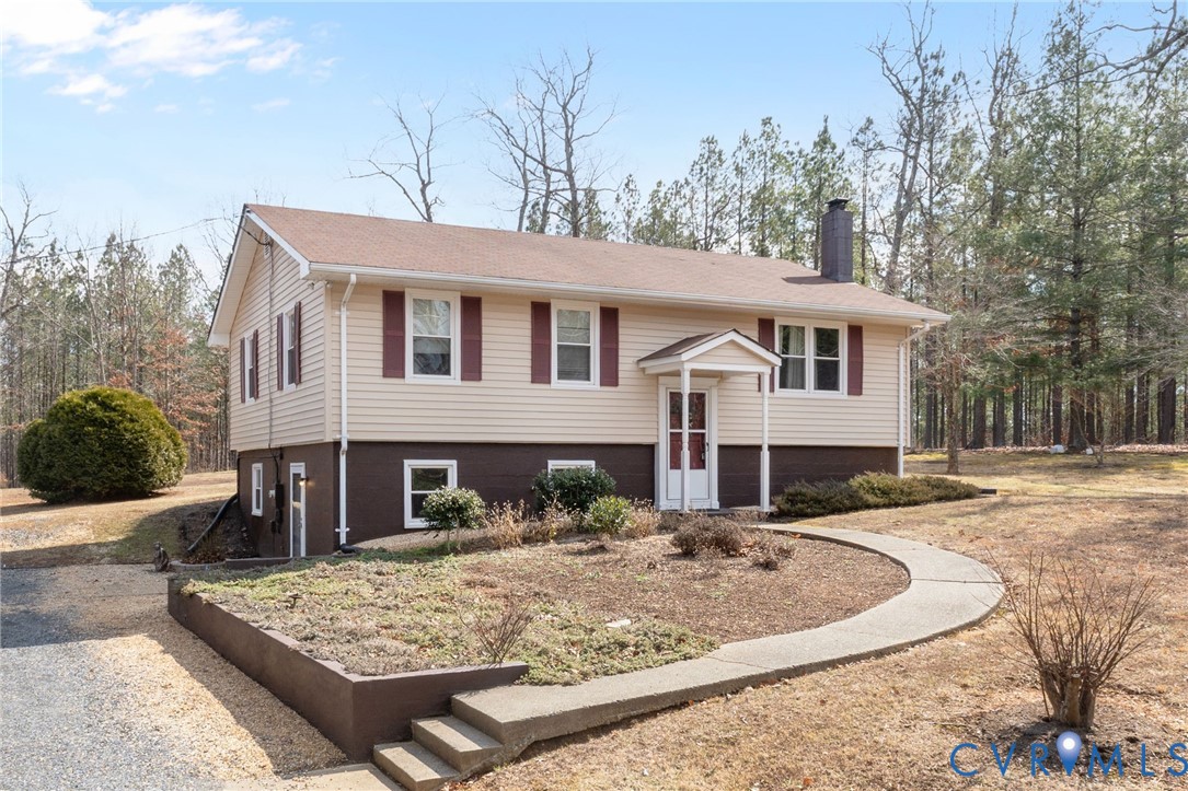 270 Long Acre Road Palmyra, VA 22963 - Photo 1 of 19 a front view of a house with entertaining space