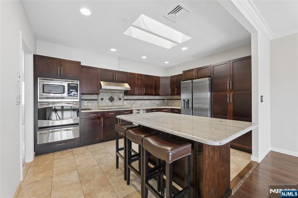 300 Gorge Road, Unit 57 Cliffside Park, NJ 07010 - Photo 8 of 31