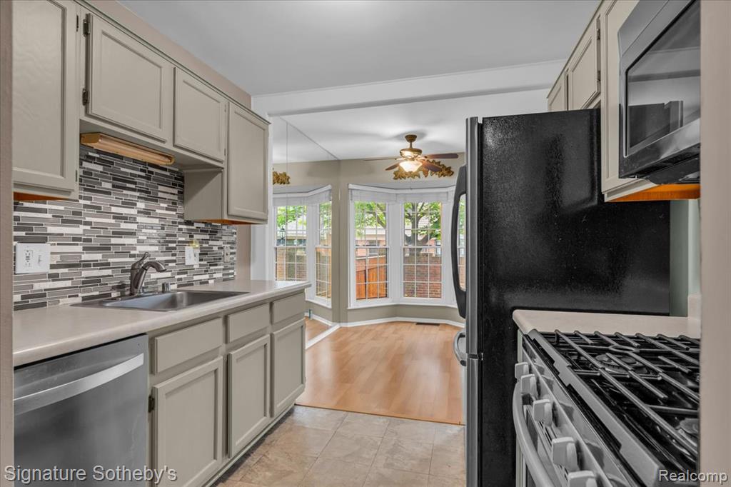 22331 Peach Tree Novi, MI 48375 - Photo 8 of 16 Gallery Image 8