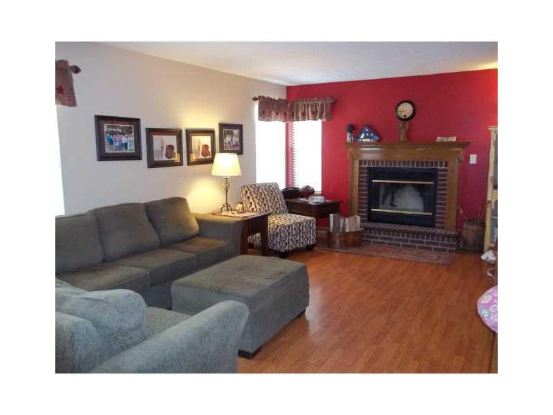 838 Sable Ridge Drive Greenwood, IN 46142 - Photo 8 of 24 Gallery Image 8