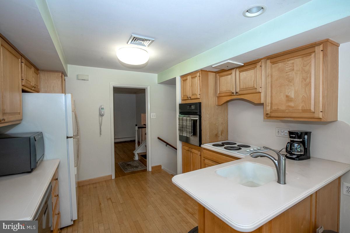 686 Vassar Road Wayne, PA 19087 - Photo 16 of 41