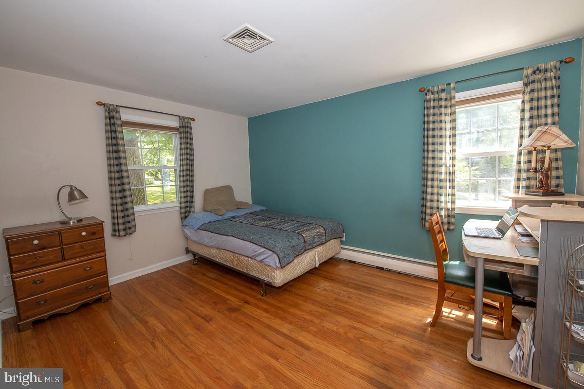 686 Vassar Road Wayne, PA 19087 - Photo 19 of 41