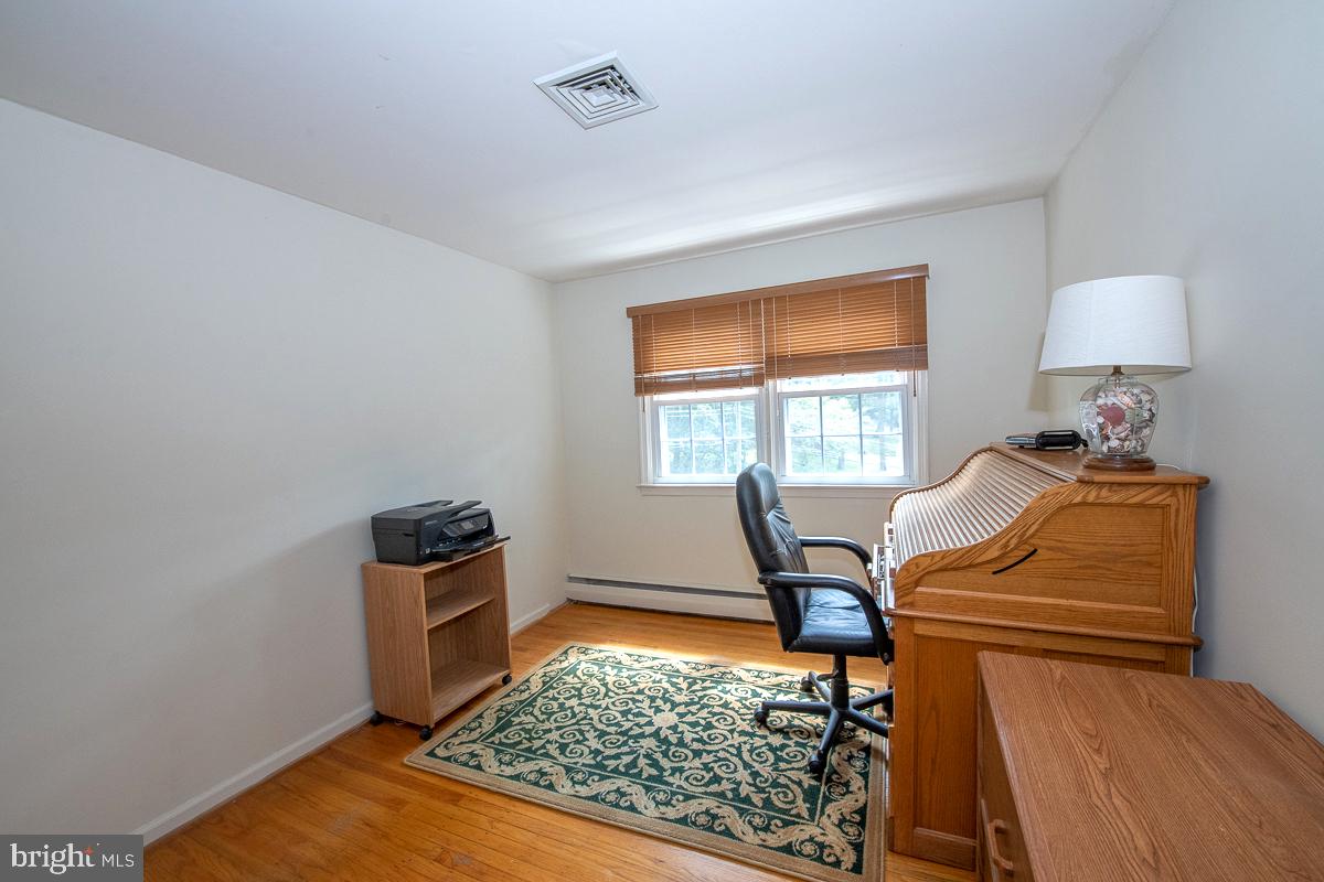 686 Vassar Road Wayne, PA 19087 - Photo 25 of 41