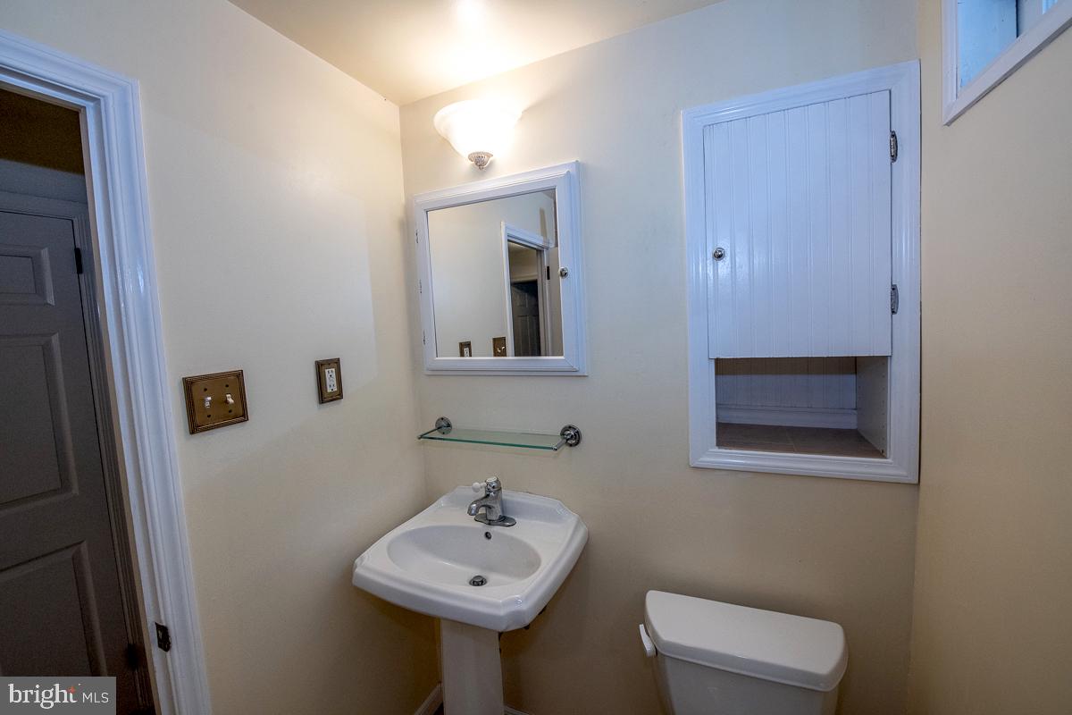 686 Vassar Road Wayne, PA 19087 - Photo 26 of 41