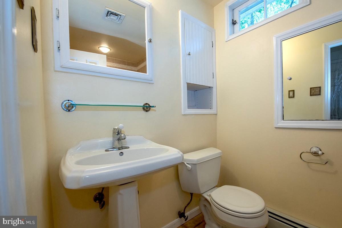 686 Vassar Road Wayne, PA 19087 - Photo 27 of 41