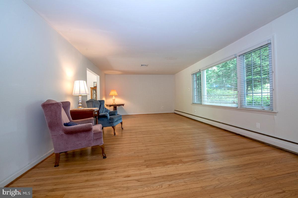 686 Vassar Road Wayne, PA 19087 - Photo 7 of 41