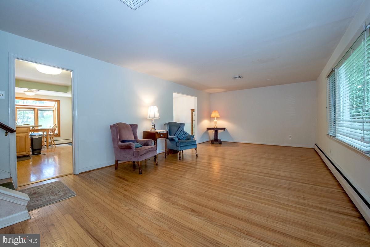 686 Vassar Road Wayne, PA 19087 - Photo 9 of 41