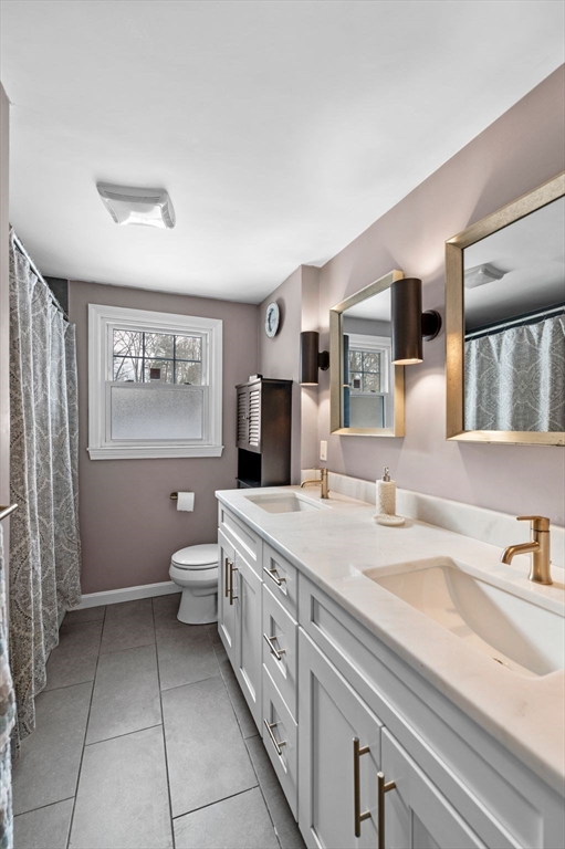 54 Methuen Road Dracut, MA 01826 - Photo 24 of 41