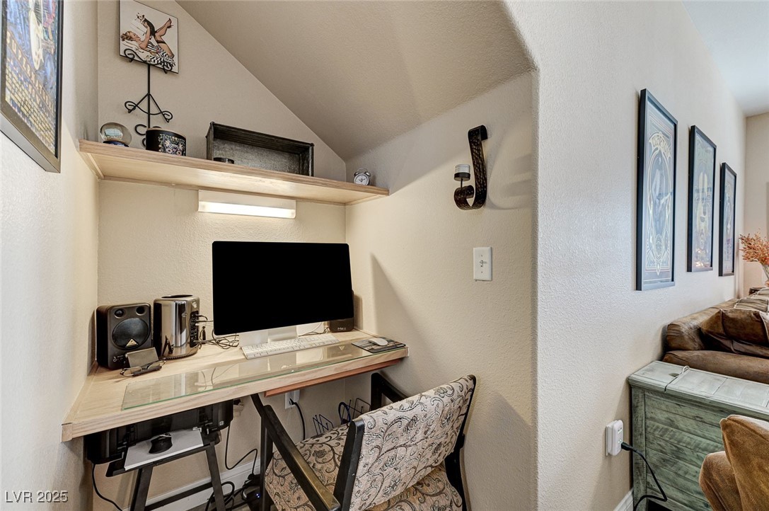 10550 West Alexander Road, Unit 1083 Las Vegas, NV 89129 - Photo 14 of 58 Gallery Image 14