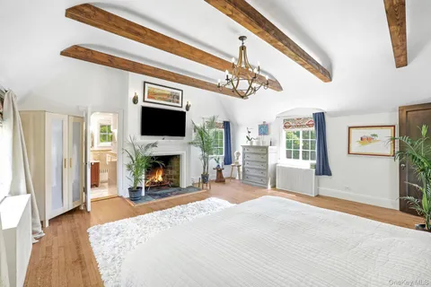 $1,800,000 | 14 Overhill Road, New Rochelle, NY 10804