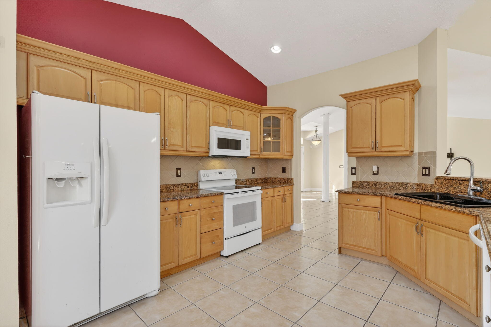 3282 Southeast W Snow Road Port St. Lucie, FL 34984 - Photo 21 of 52 Kitchen