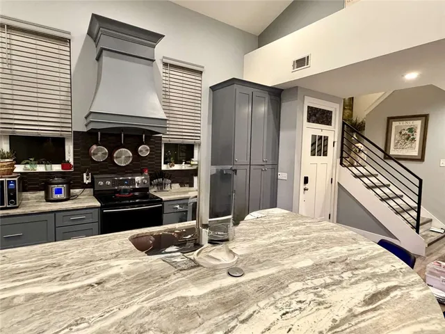 $639,900 | 111 North Hogan Drive, Westminster, SC 29693