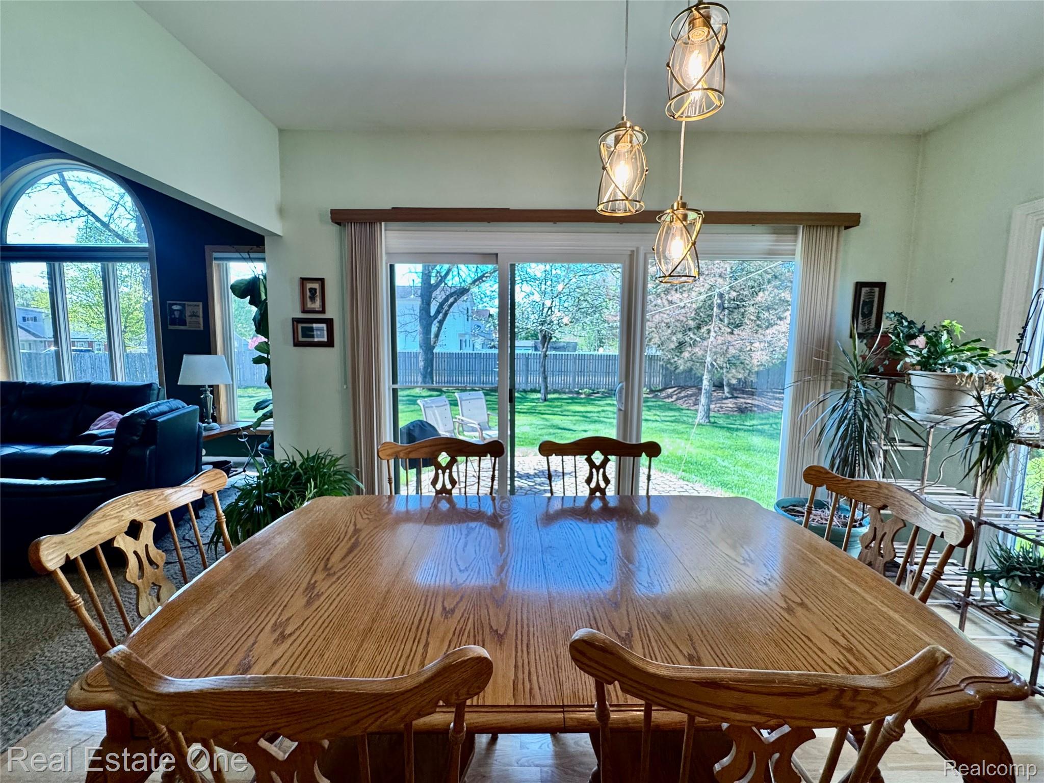 1668 South Shore Drive Rochester, MI 48307 - Photo 12 of 27 View of dining room