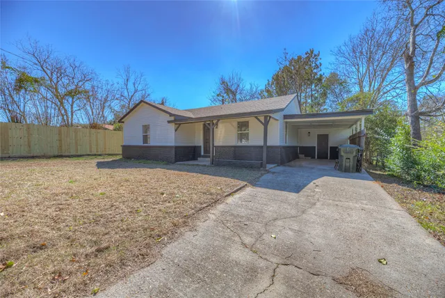 $1,295 | 709 Pine Street, Woodville, TX 75979