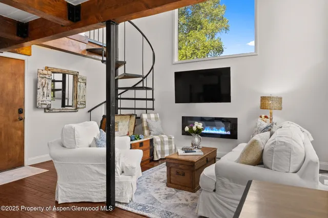 $15,000 | 1024 East Cooper Avenue, Unit 8, Aspen, CO 81611