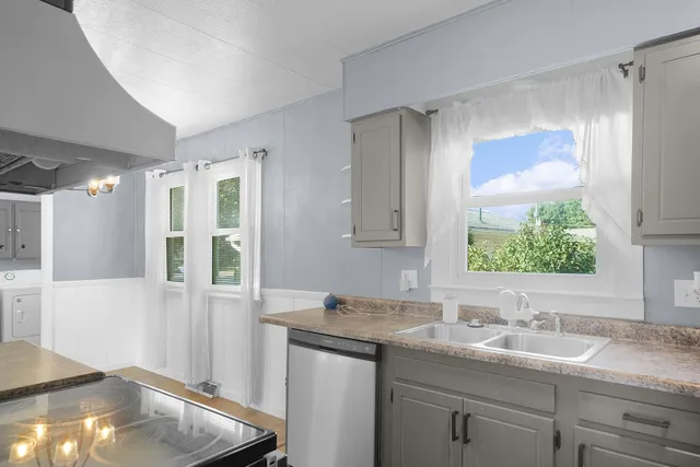 $269,900 | 295 8th Street Northeast, Cedar Springs, MI 49319