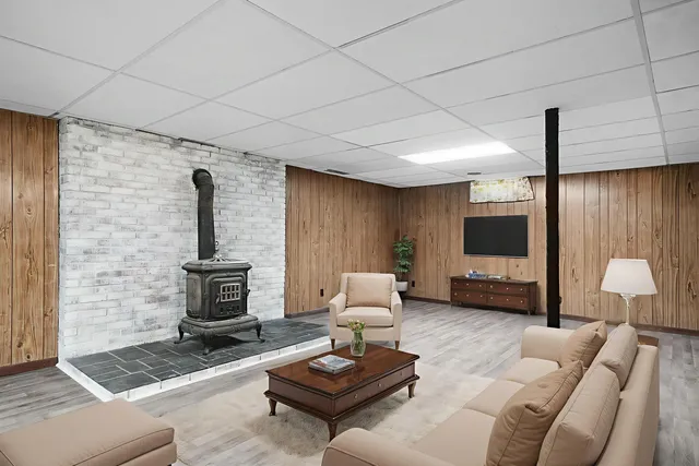 $269,900 | 295 8th Street Northeast, Cedar Springs, MI 49319