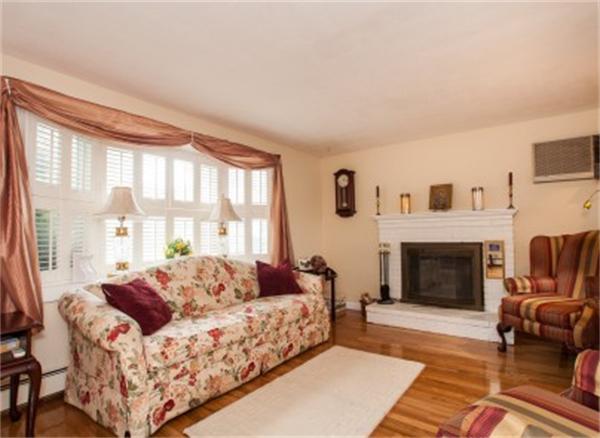 5 Pinefield Road Boston, MA 02136 - Photo 3 of 30 Gallery Image 3