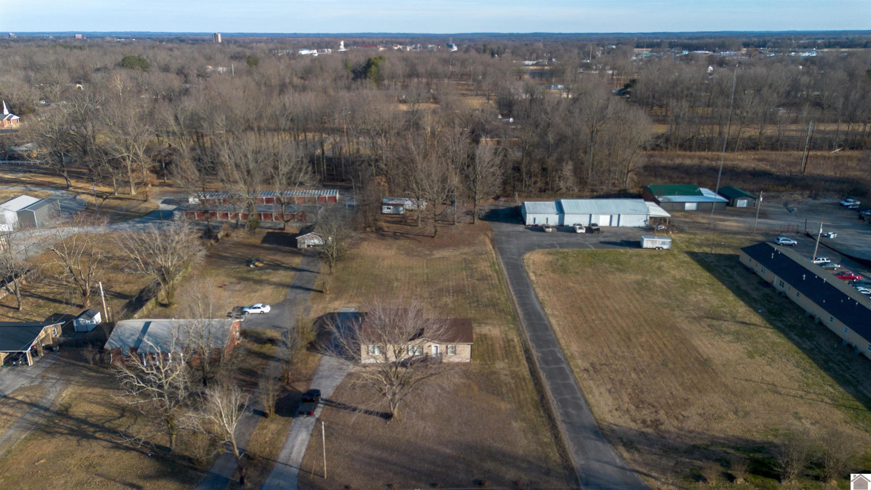2332 Hovekamp Road Paducah, KY 42003 - Photo 5 of 24 Photo 5